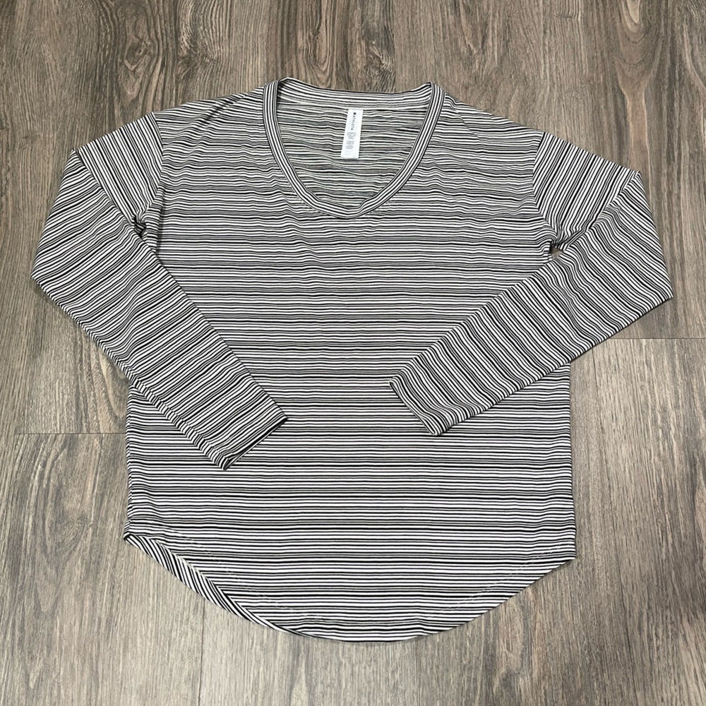 Athleta shirt